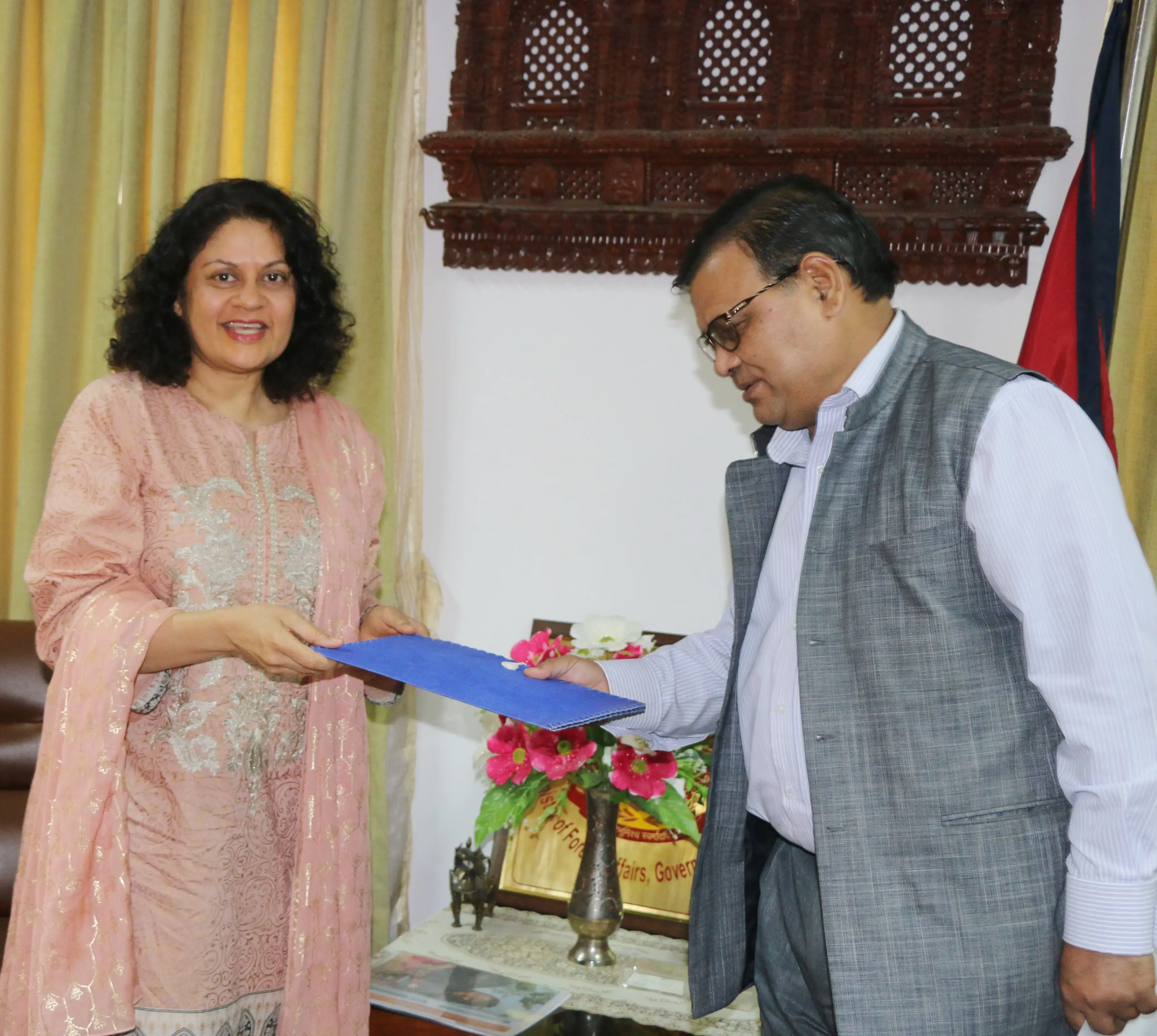 Deputy Prime Minister Mahara receives credentials of new UNFPA Representative 